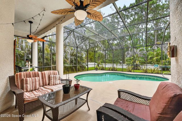2071 Thornwood Drive SE, Palm Bay, FL 32909