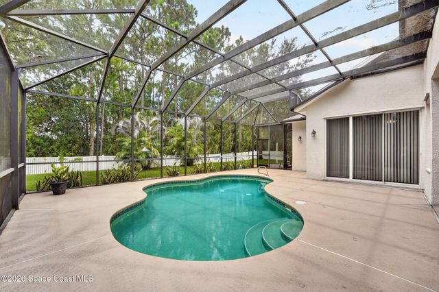 2071 Thornwood Drive SE, Palm Bay, FL 32909