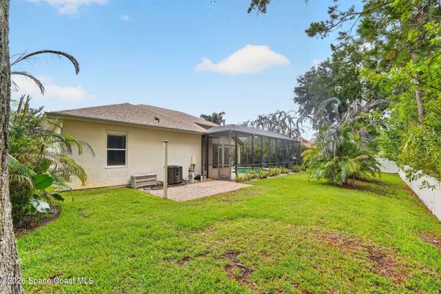 2071 Thornwood Drive SE, Palm Bay, FL 32909