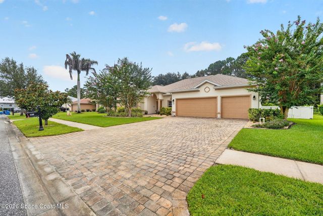 2071 Thornwood Drive SE, Palm Bay, FL 32909