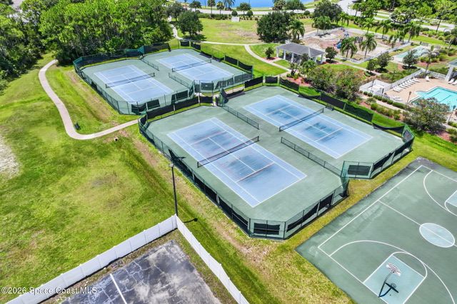 2071 Thornwood Drive SE, Palm Bay, FL 32909
