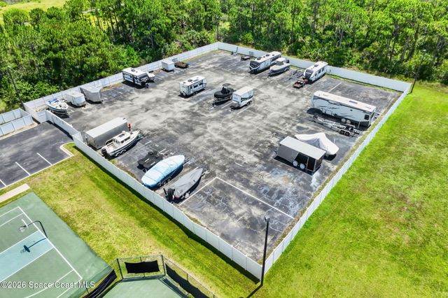 2071 Thornwood Drive SE, Palm Bay, FL 32909