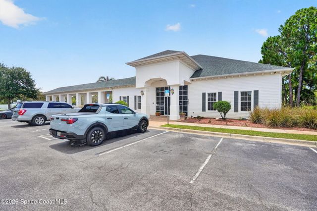 2071 Thornwood Drive SE, Palm Bay, FL 32909