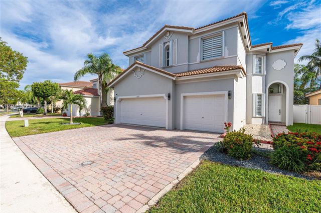 1147 NE 37th Pl, Homestead, FL 33033