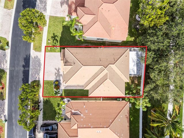 1147 NE 37th Pl, Homestead, FL 33033