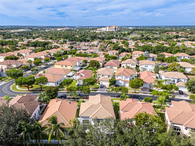 1147 NE 37th Pl, Homestead, FL 33033