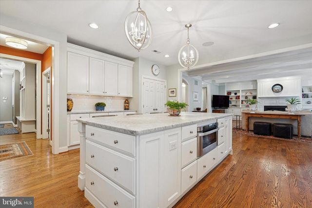 1436 COUNTY LINE RD, Bryn Mawr, PA 19010