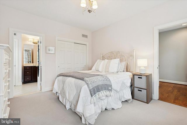 1436 COUNTY LINE RD, Bryn Mawr, PA 19010