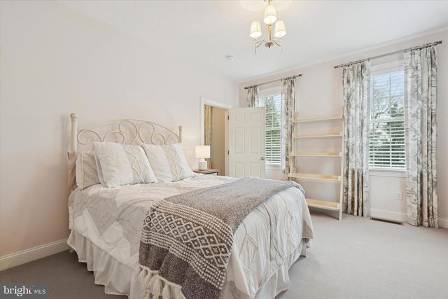 1436 COUNTY LINE RD, Bryn Mawr, PA 19010