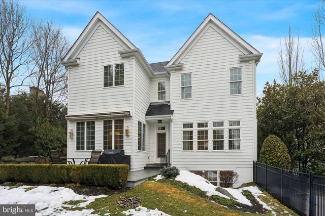 1436 COUNTY LINE RD, Bryn Mawr, PA 19010