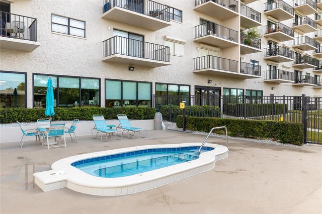 7050 SUNSET DRIVE S 509, South Pasadena, FL 33707