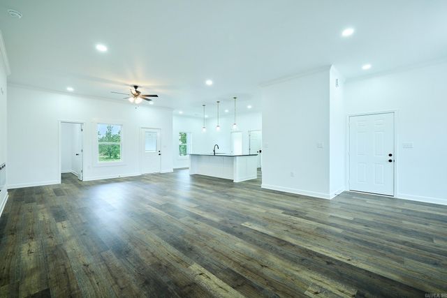 4007 Creek Top, Bauxite, AR 72011