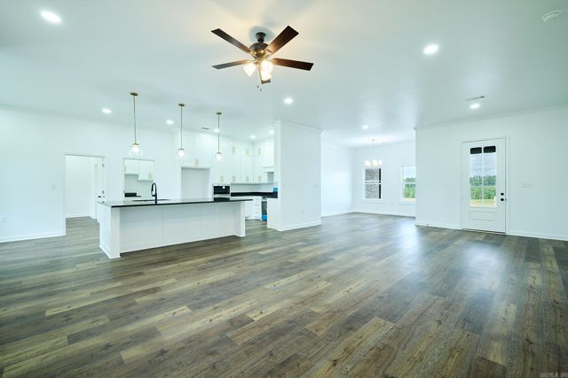 4007 Creek Top, Bauxite, AR 72011