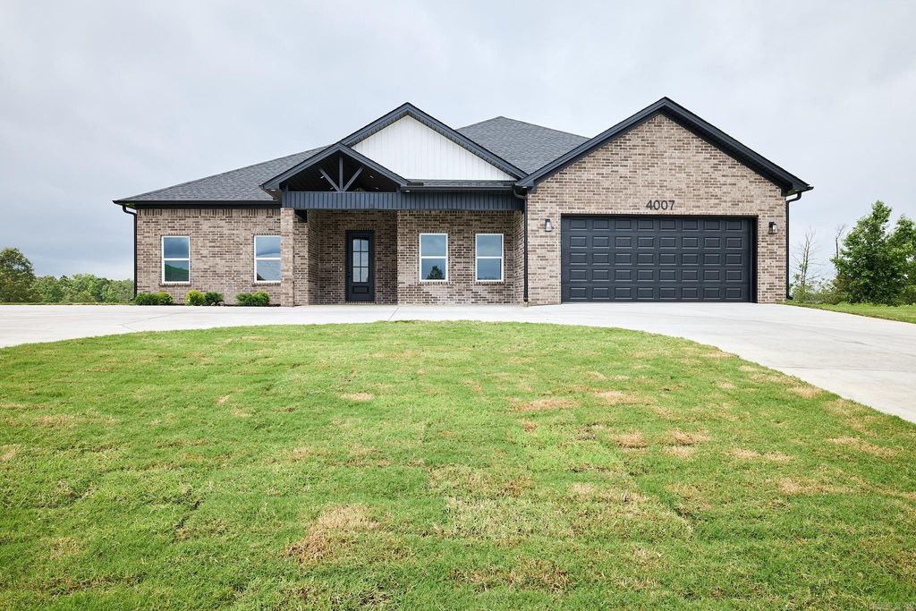 4007 Creek Top, Bauxite, AR 72011