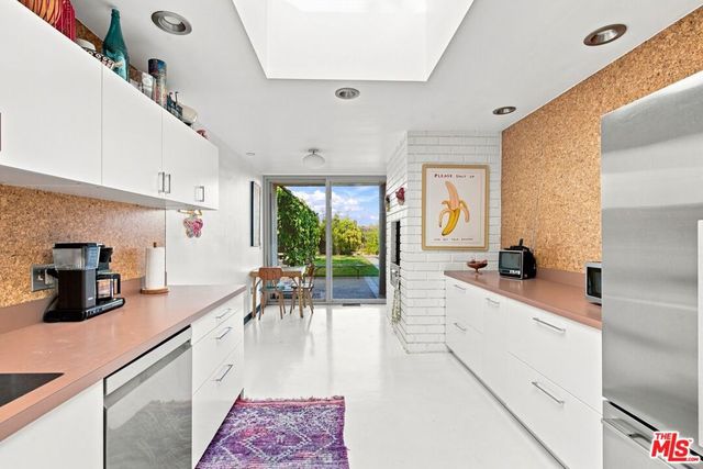 936 Fortune Way, Los Angeles, CA 90042