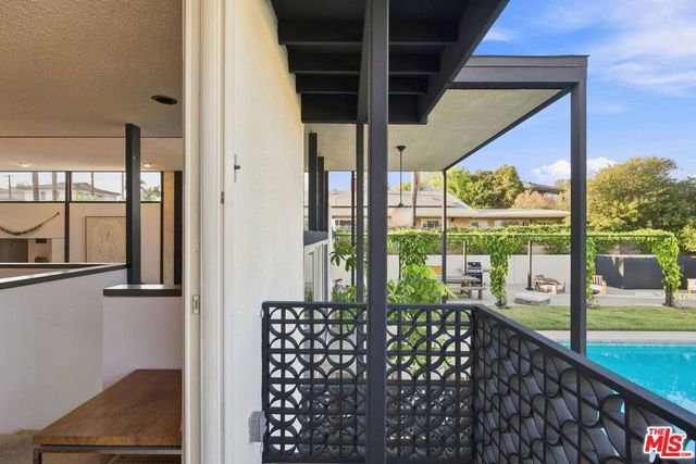 936 Fortune Way, Los Angeles, CA 90042