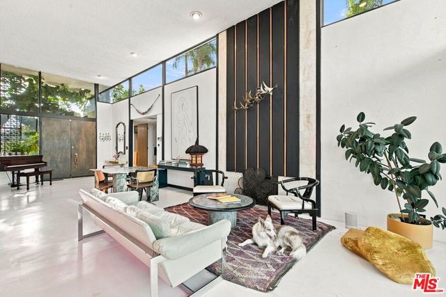936 Fortune Way, Los Angeles, CA 90042