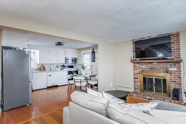 69 Springdale Ave, Dracut, MA 01826