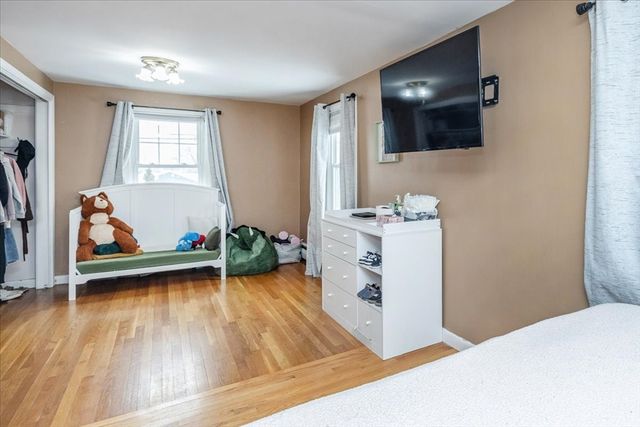 69 Springdale Ave, Dracut, MA 01826