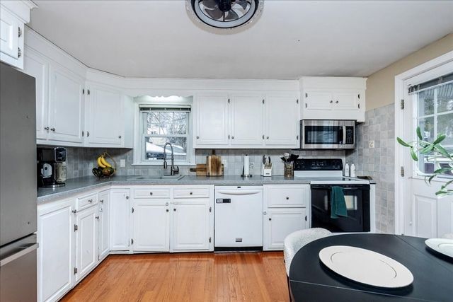 69 Springdale Ave, Dracut, MA 01826