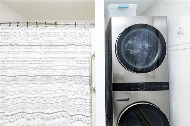 69 Springdale Ave, Dracut, MA 01826