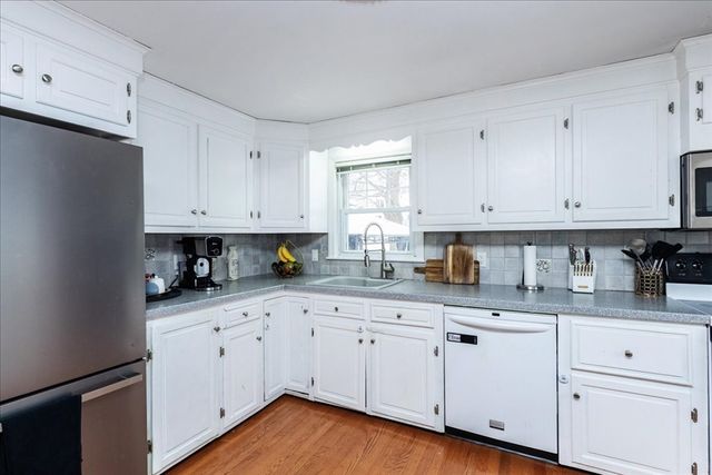 69 Springdale Ave, Dracut, MA 01826