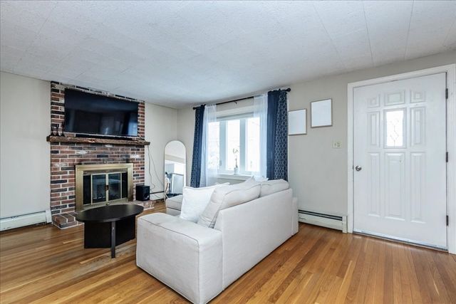 69 Springdale Ave, Dracut, MA 01826