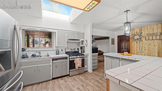 622 Rowe Lane, Colorado Springs, CO 80911