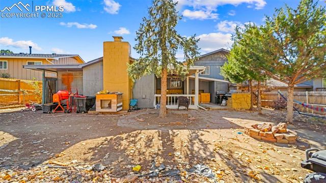622 Rowe Lane, Colorado Springs, CO 80911