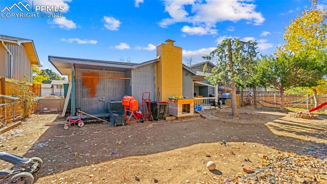 622 Rowe Lane, Colorado Springs, CO 80911