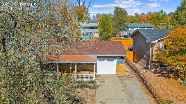 622 Rowe Lane, Colorado Springs, CO 80911