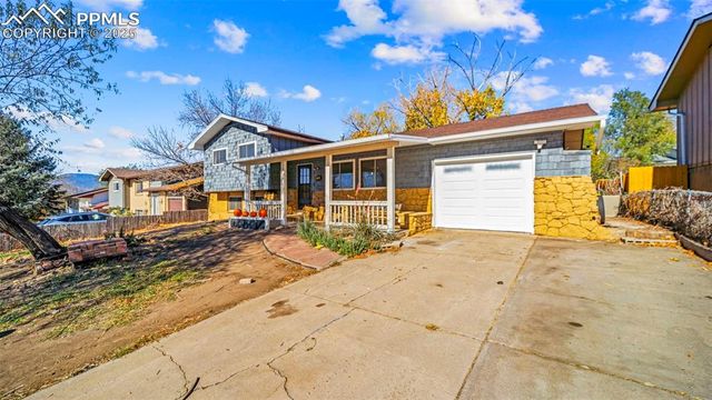 622 Rowe Lane, Colorado Springs, CO 80911