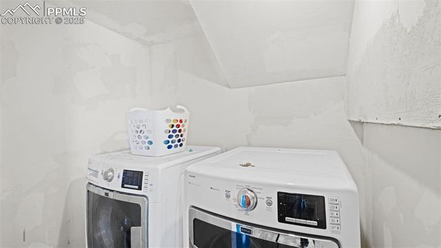 622 Rowe Lane, Colorado Springs, CO 80911