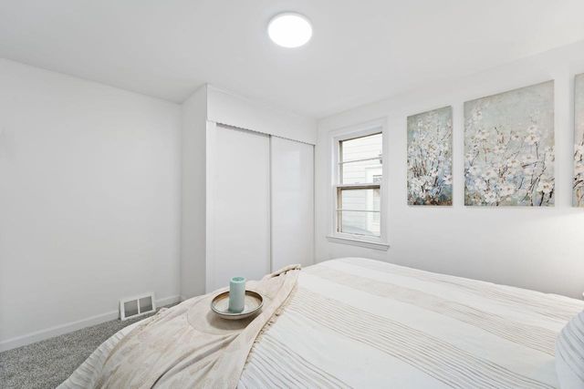 4641 W Montrose AVENUE, Milwaukee, WI 53219