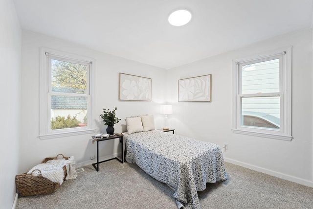 4641 W Montrose AVENUE, Milwaukee, WI 53219