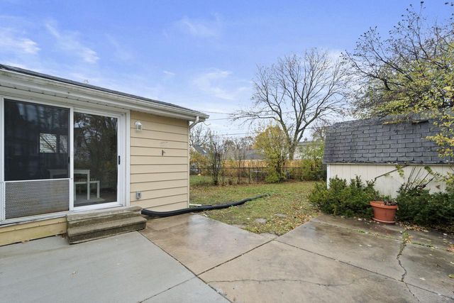 4641 W Montrose AVENUE, Milwaukee, WI 53219