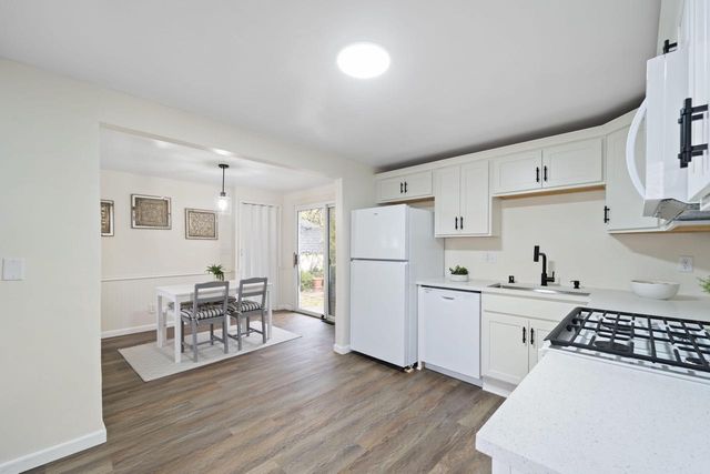 4641 W Montrose AVENUE, Milwaukee, WI 53219