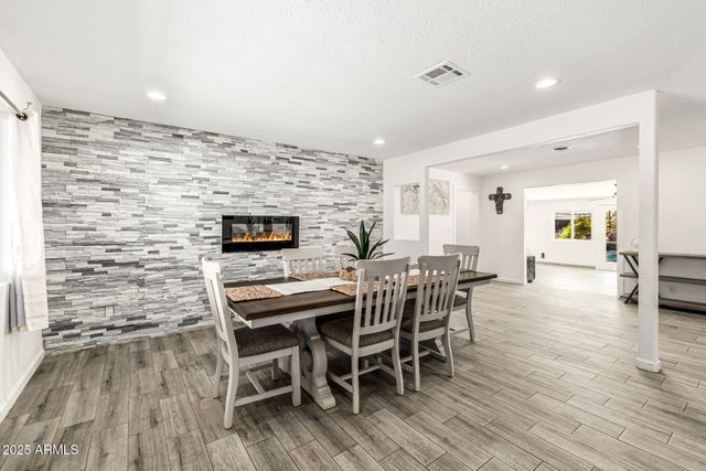 10209 E JONES Avenue, Mesa, AZ 85208