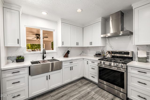 10209 E JONES Avenue, Mesa, AZ 85208