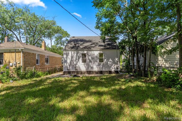 8658 Stahelin Avenue, Detroit, MI 48228