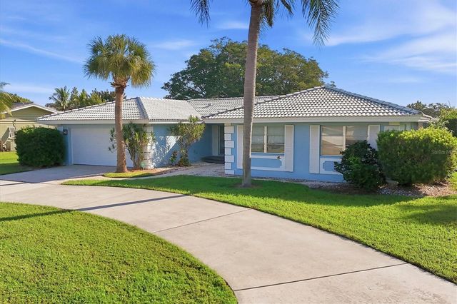 2243 BROOKHAVEN DRIVE, Sarasota, FL 34239