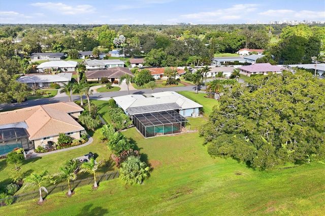 2243 BROOKHAVEN DRIVE, Sarasota, FL 34239