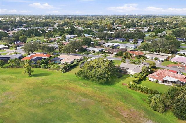 2243 BROOKHAVEN DRIVE, Sarasota, FL 34239