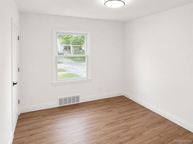 5157 Niagara Street, Wayne, MI 48184