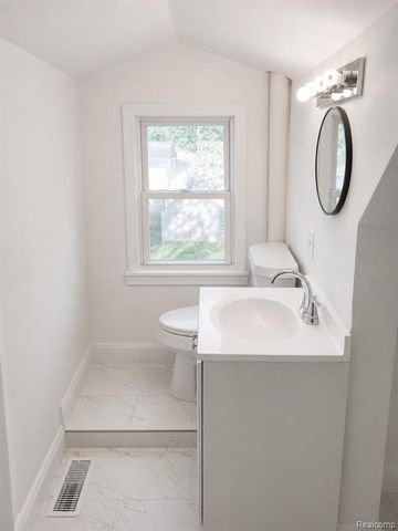 5157 Niagara Street, Wayne, MI 48184