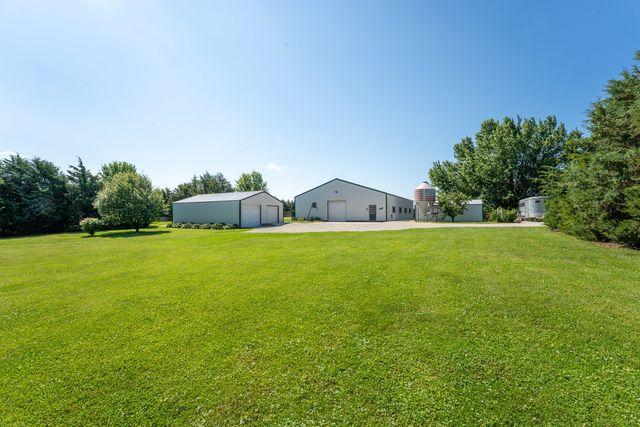 1392 Red Brick Road, Dixon, IL 61021