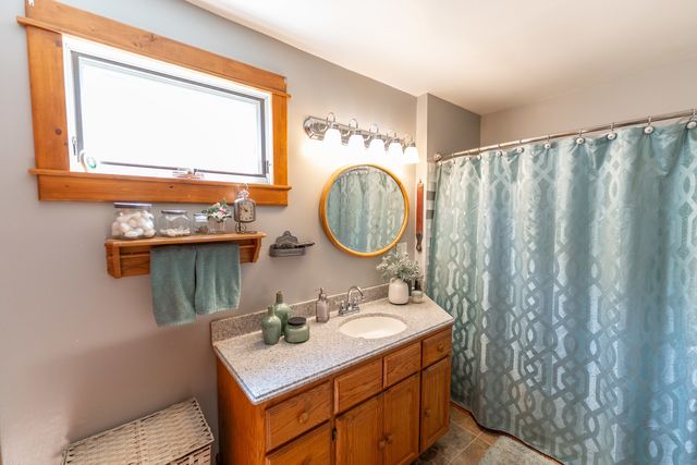 1392 Red Brick Road, Dixon, IL 61021