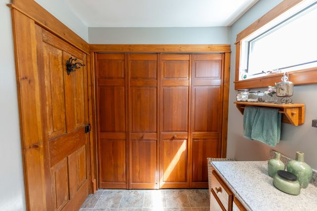 1392 Red Brick Road, Dixon, IL 61021