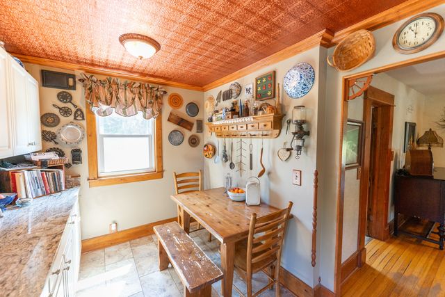 1392 Red Brick Road, Dixon, IL 61021