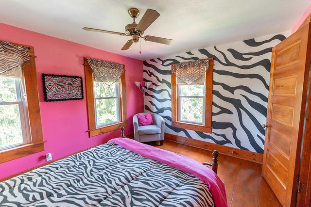 1392 Red Brick Road, Dixon, IL 61021